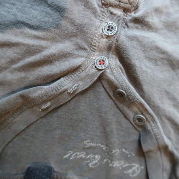 Grey Distressed T-shirt - Picture 3 of 3